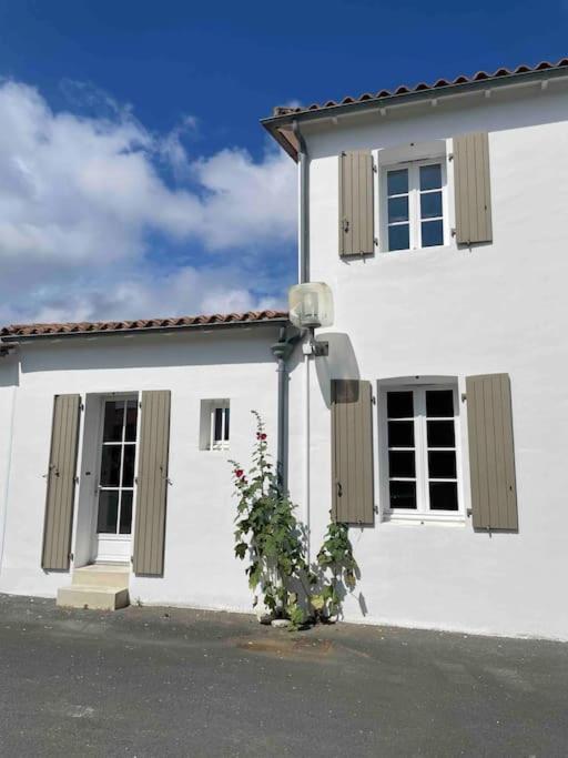 Maison De Vacances La Flotte 00491Ui ภายนอก รูปภาพ