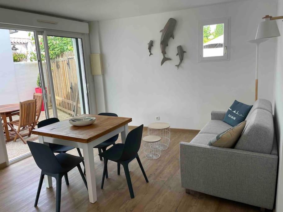 Maison De Vacances La Flotte 00491Ui ภายนอก รูปภาพ